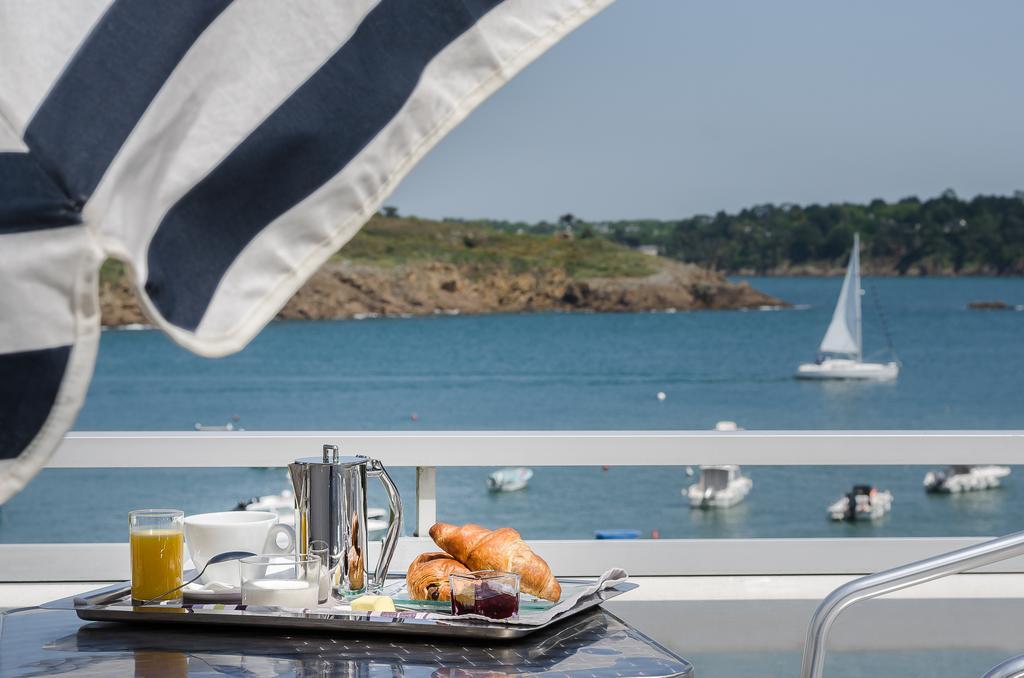 Du Port Et De L'aven 2*